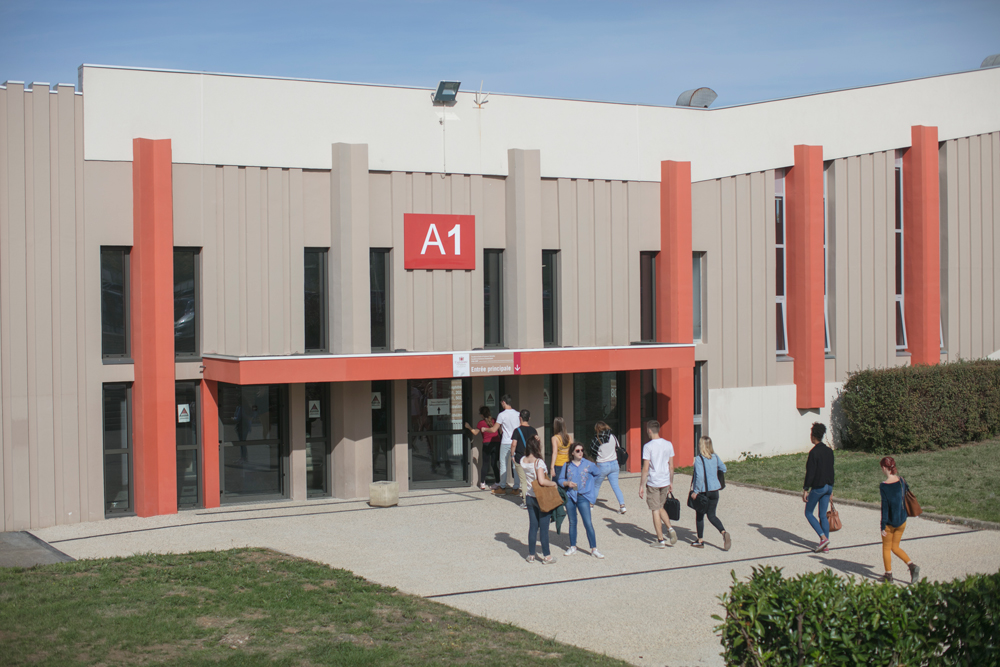 Batiment_A1_Recteur_Pineau.jpg